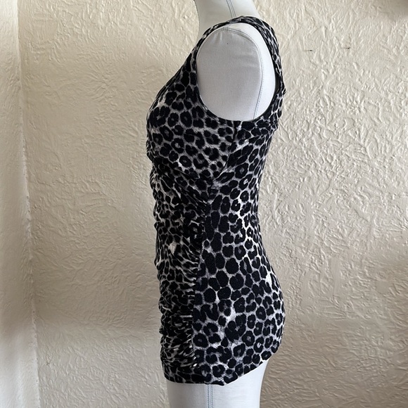 Express Black White Leopard Pattern Crossover Tank Top Blouse - Picture 4 of 9